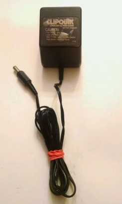 NEW Clipquik 952-711190 7.75 v 400 ma Power Supply AC Adapter Battery Charger